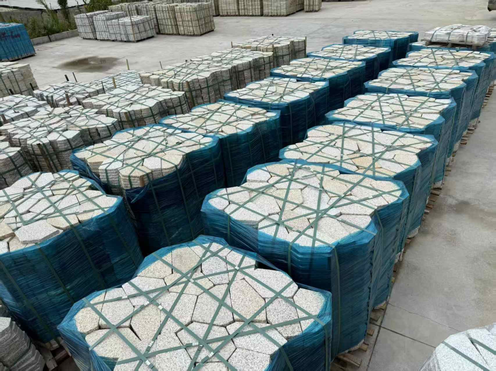 湖南黄金麻冰裂纹 碎拼